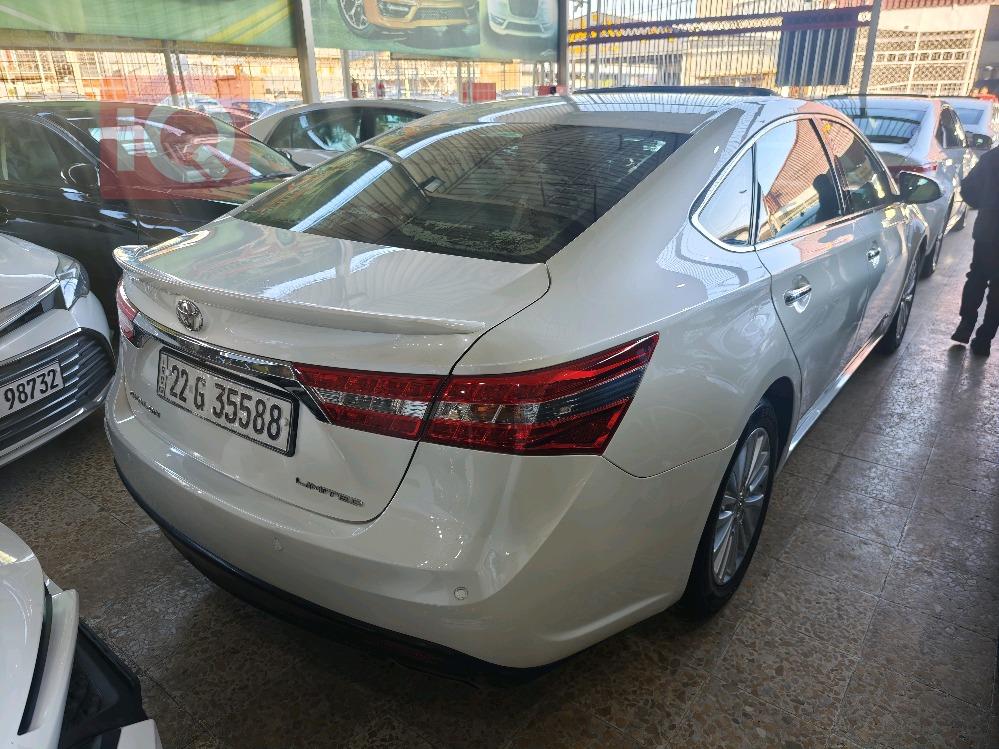 تويوتا أفالون